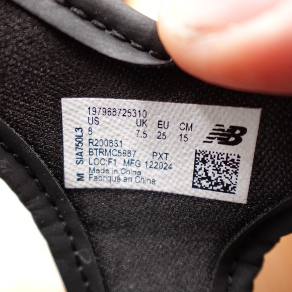 New Balance V2 Toddler Sandal Size 8 Black Ripstop Comfort - Picture 7 of 8